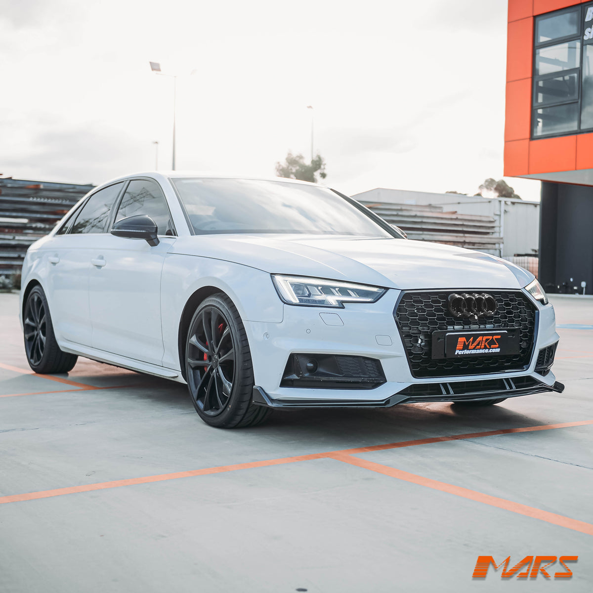 A4-B9-S1-16-SL-ABT-FBL-GB-BF-14.jpg