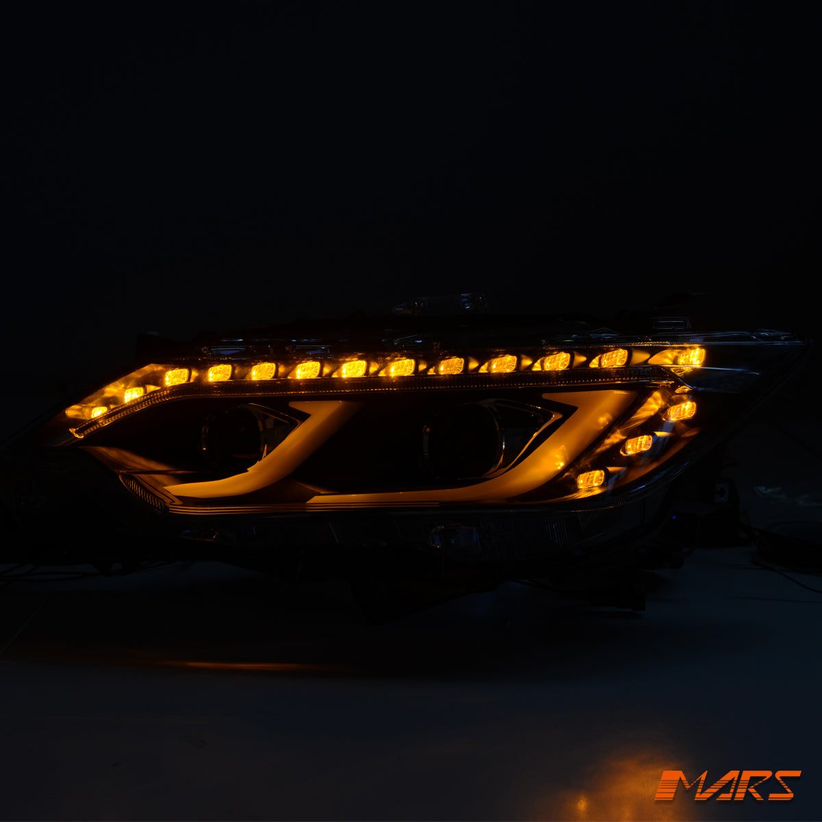 AURION-12-3DH-SQ-B-WH-3.jpg