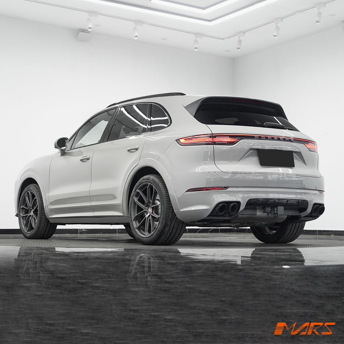 CAYENNE-9Y-TURBO-SK-15.jpg
