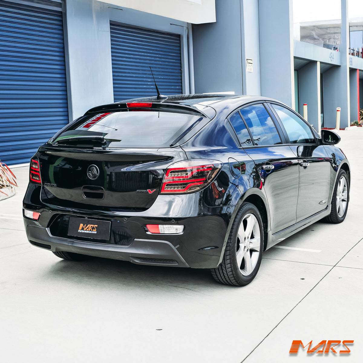 CRUZE-HATCH-11-3DT-S-WH-16.jpg