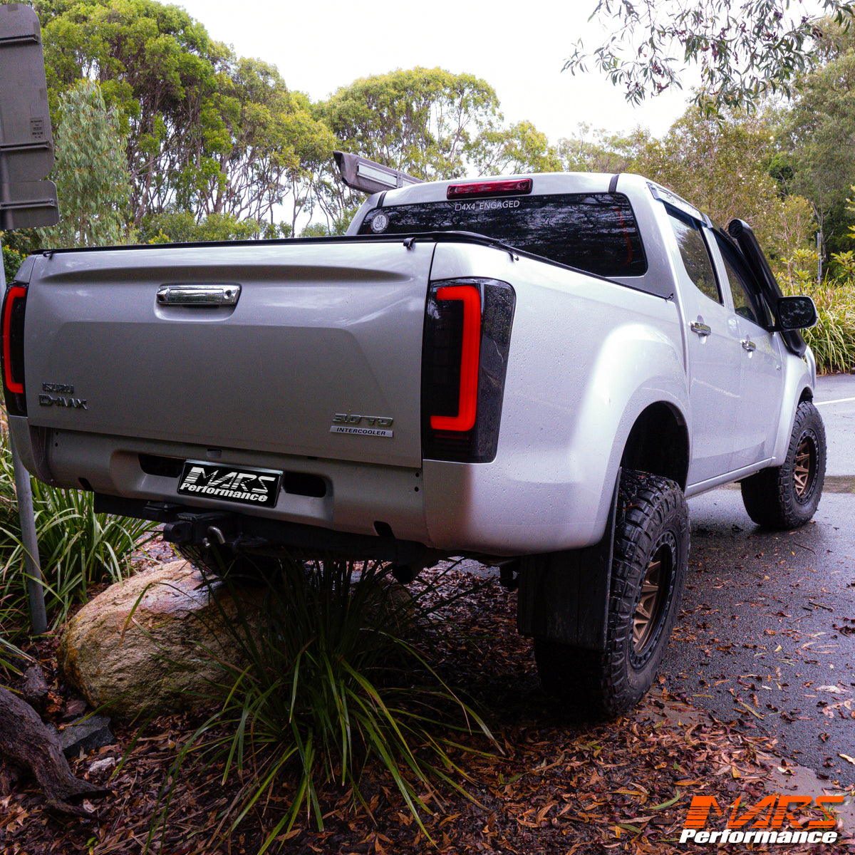 D-MAX-12-3DT-SQ-S-HL-18.jpg