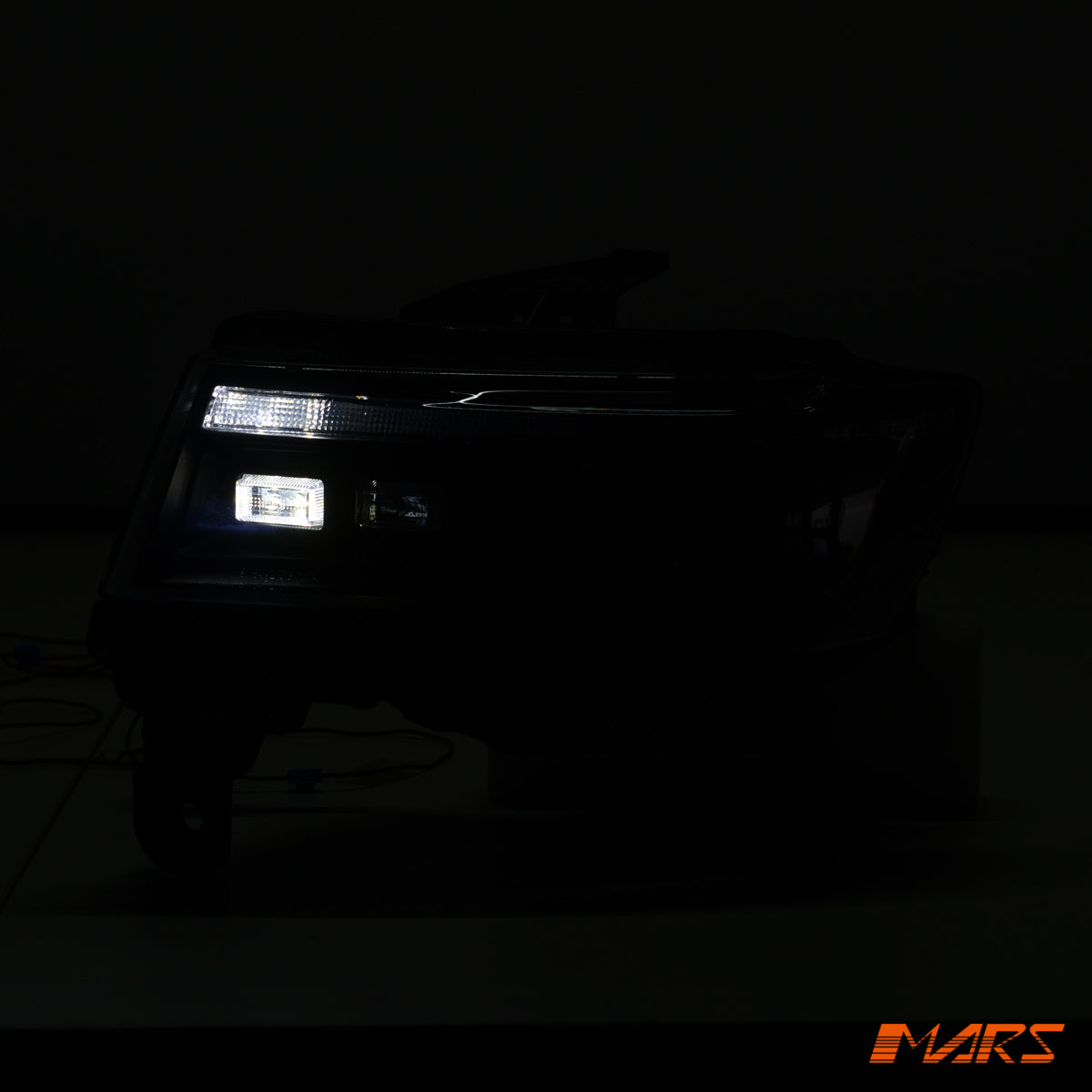 GC-WK-S2-14-QH-HID-SQ-B-SN-4.jpg