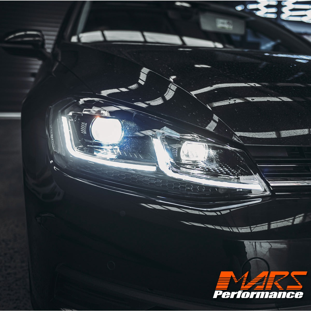 Black R Style DRL LED Projector Head Lights with Sequential Indicators for VolksWagen VW Golf 7.5 2018-2020