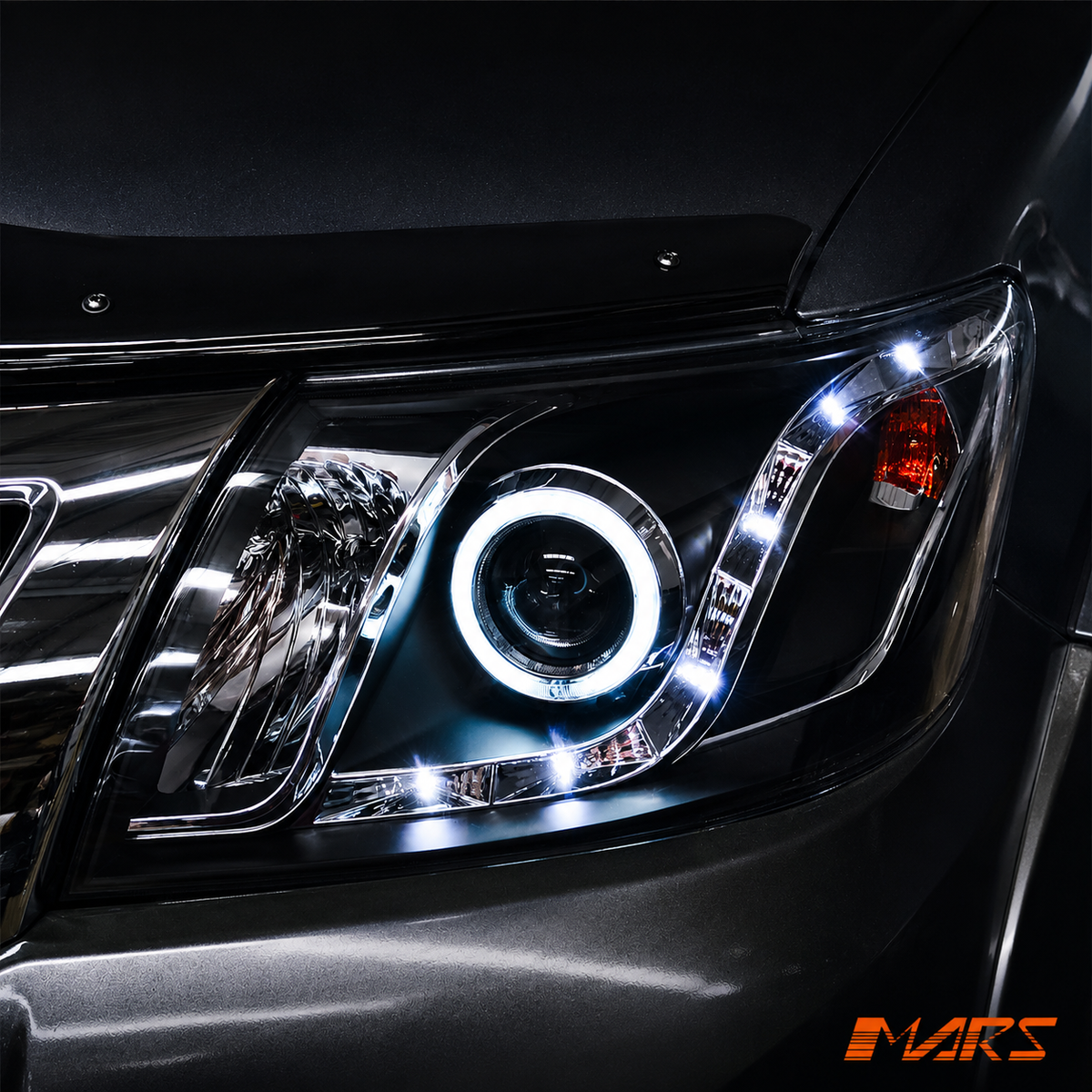 HILUX-11-LZAH-B-KS-11.png
