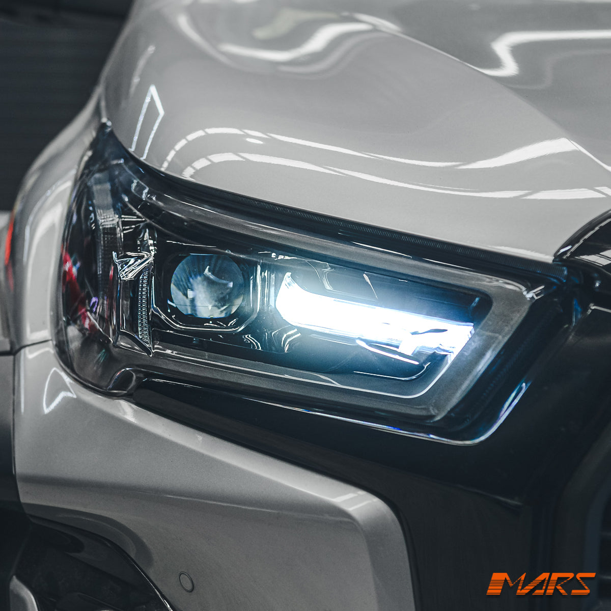 HILUX-20-OE-GHL-11-NS-13.jpg