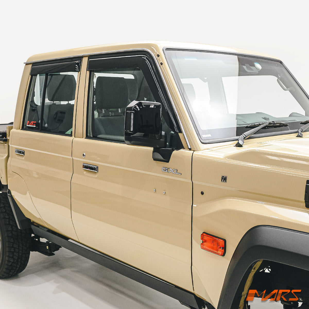 LC70-07-RMC-BK-6.jpg