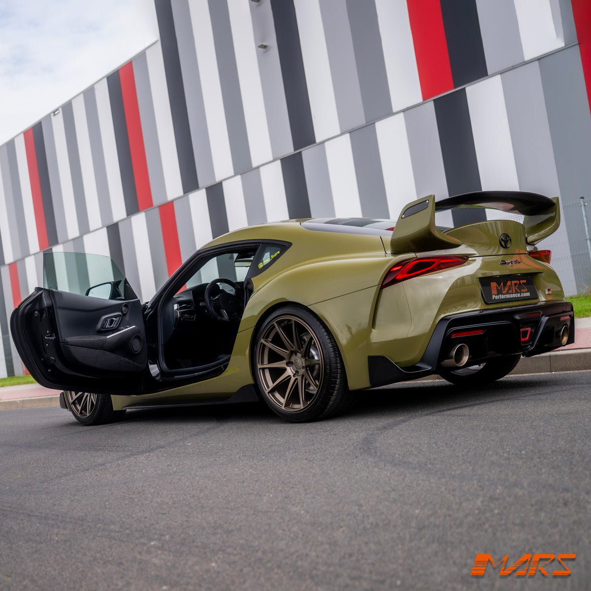 MP-MS-19-MBR-GR-SUPRA-12.jpg