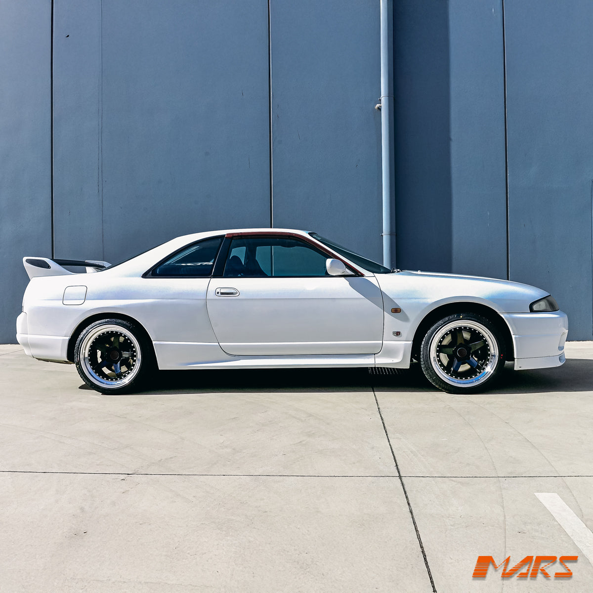 MP-SP-18-114.3-STAG-GBL-GTR-R33-11.jpg