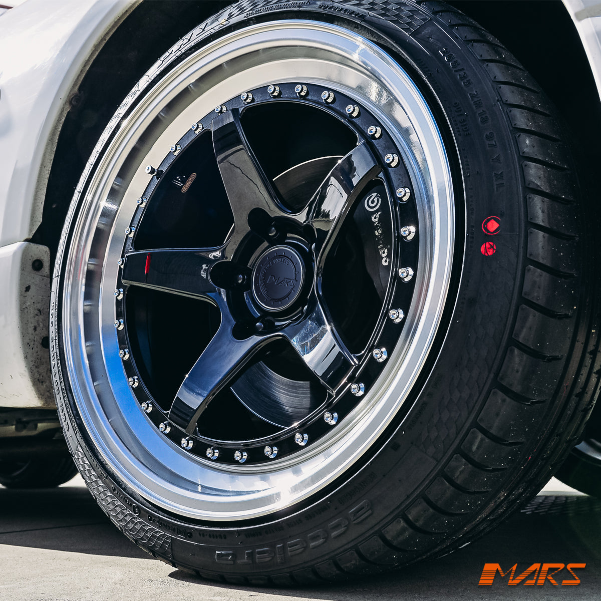 MP-SP-18-114.3-STAG-GBL-GTR-R33-16.jpg