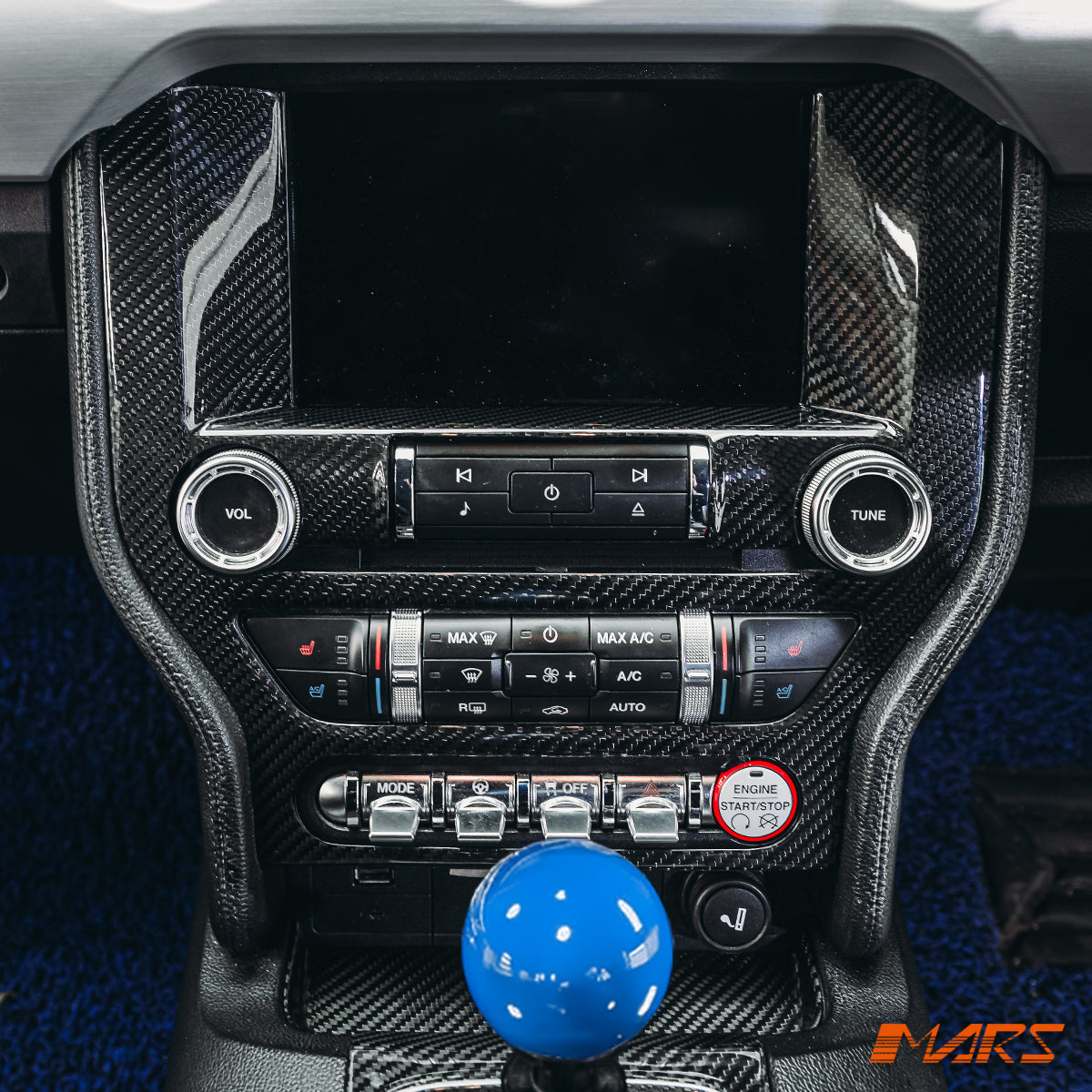 MUSTANG-FM-15-DASH-CBN-13.jpg