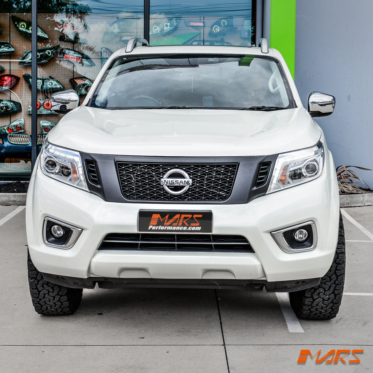 NAVARA-D23-S1-OE-FG-MB-HMT-11.jpg