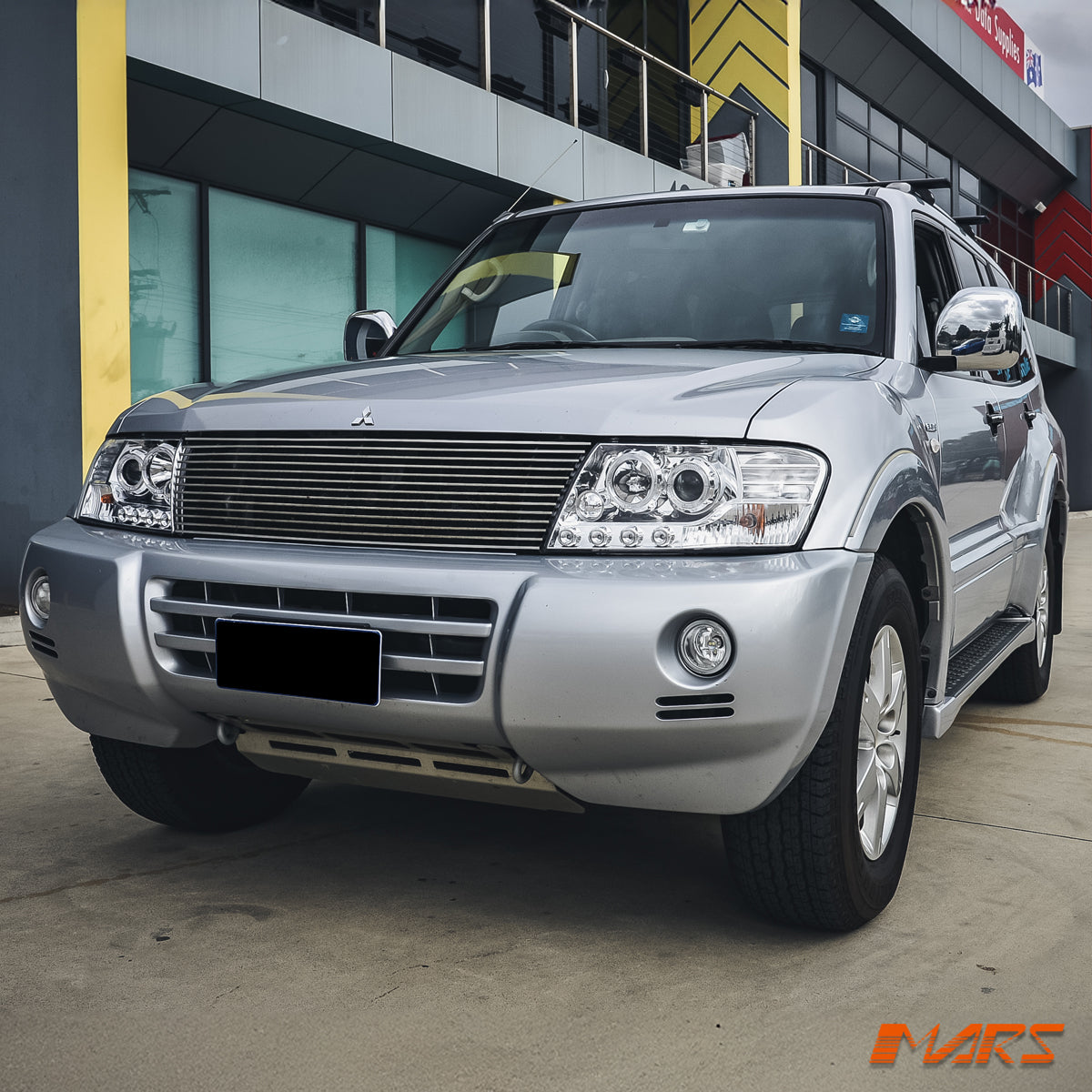 PAJERO-00-ZAH-C-KS-17.jpg