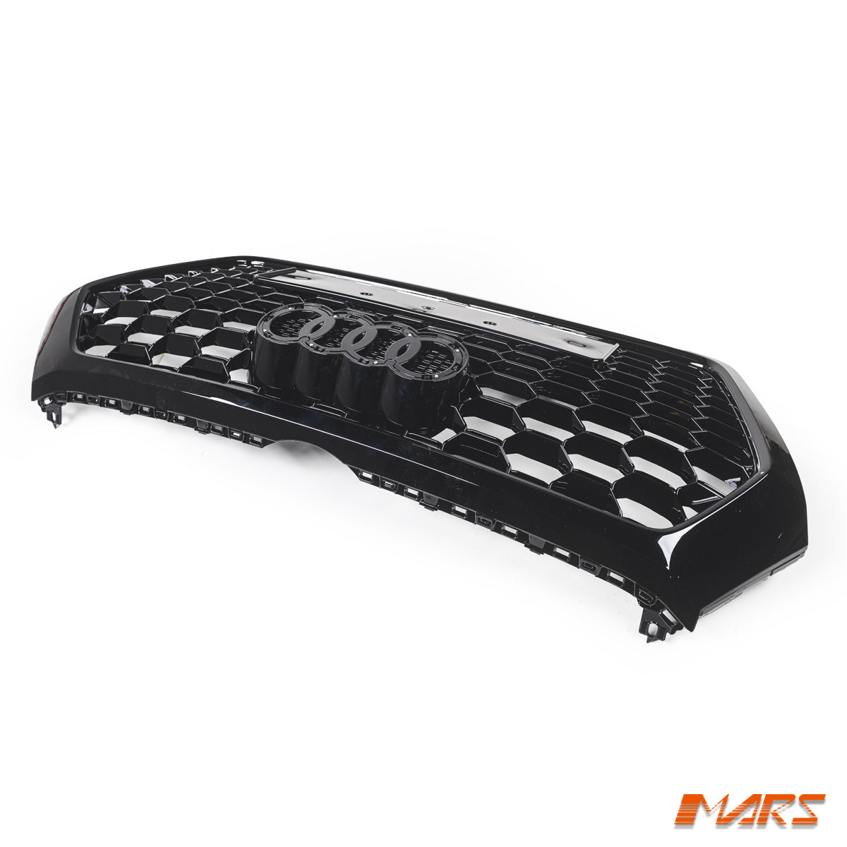 Q5-FY-S1-17-FG-WH-GB-GC-5.jpg