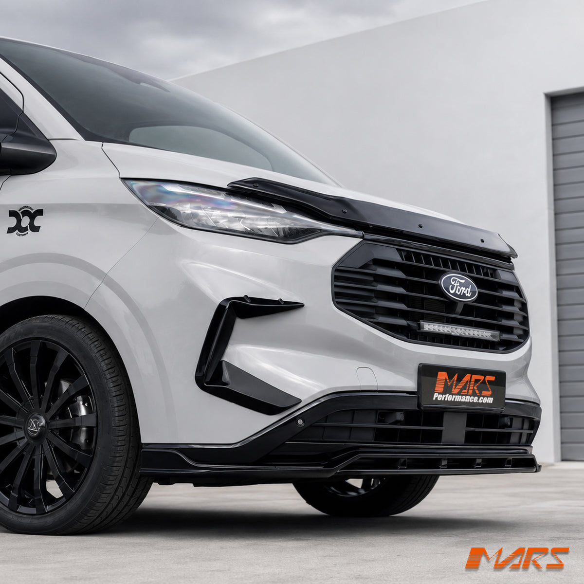 TRANSIT-CUSTOM-AV-23-FBL-GB-YK-15.jpg