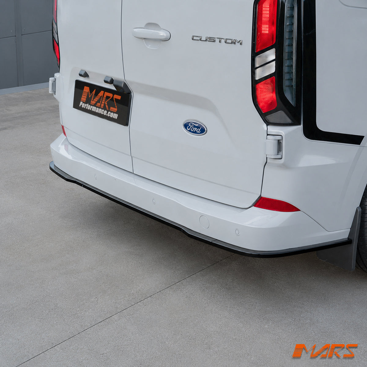 TRANSIT-CUSTOM-AV-23-RBL-GB-YK-12.jpg