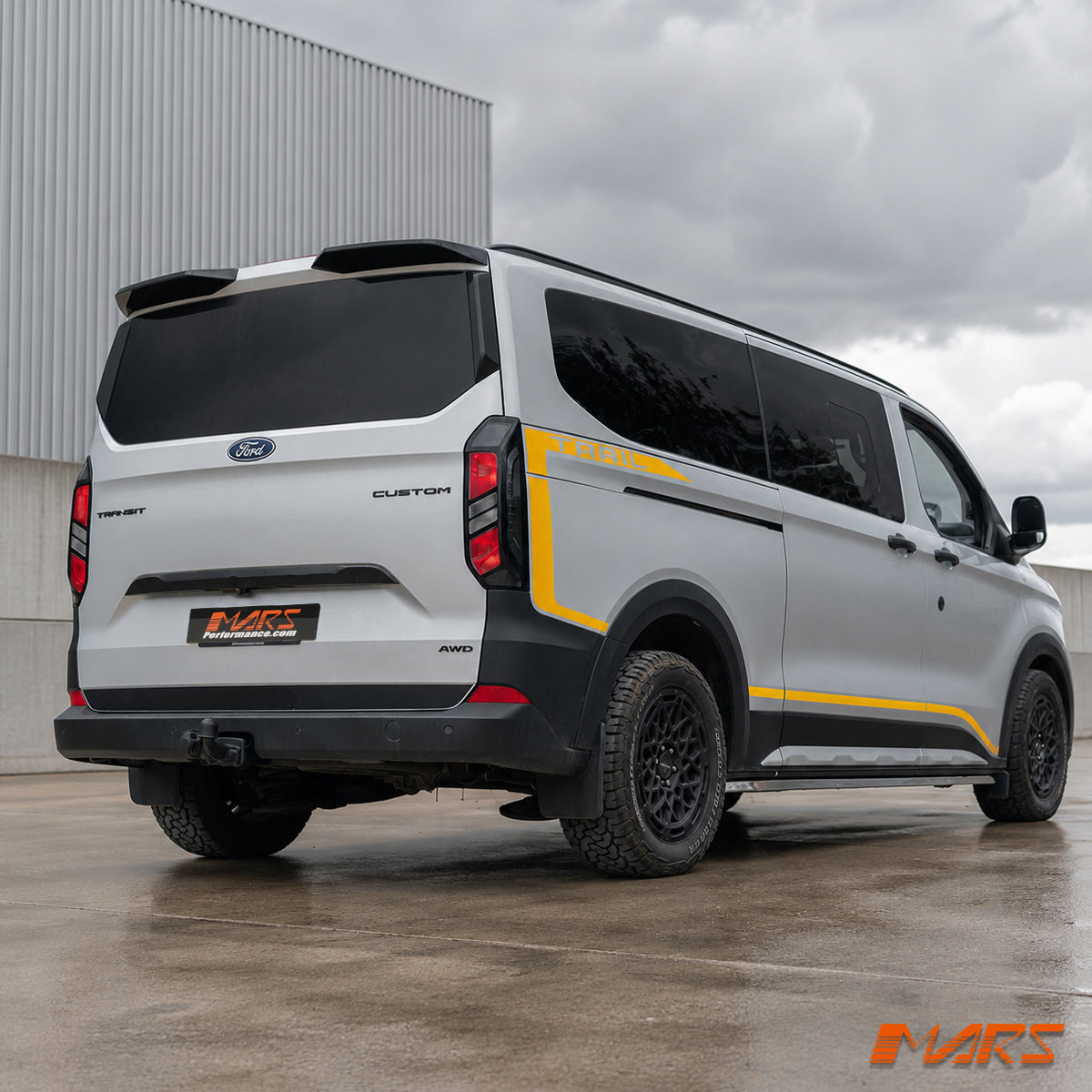 TRANSIT-CUSTOM-AV-23-TS-SG-YK-12.jpg