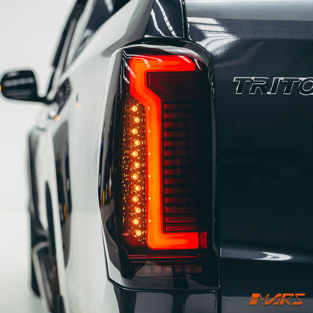 TRITON-MR-18-3DT-SQ-S-HMT-14.jpg