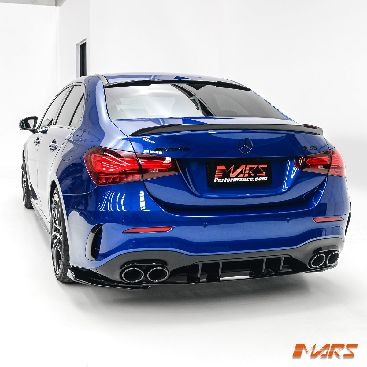 V177-AMG-RB-VENT-GB-XC-14.jpg