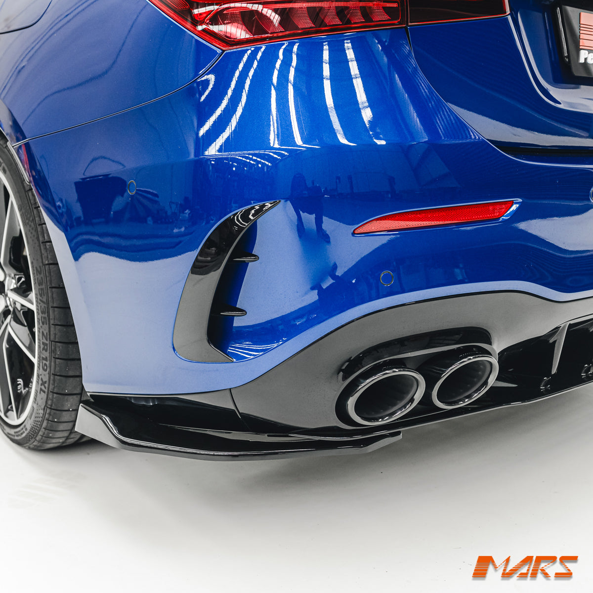 V177-AMG-RB-VENT-GB-XC-18.jpg