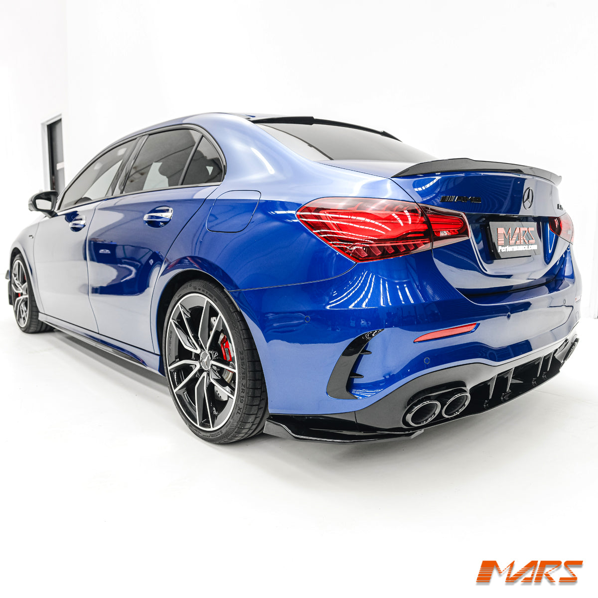 V177-AMG-RBSL-XC-31.jpg