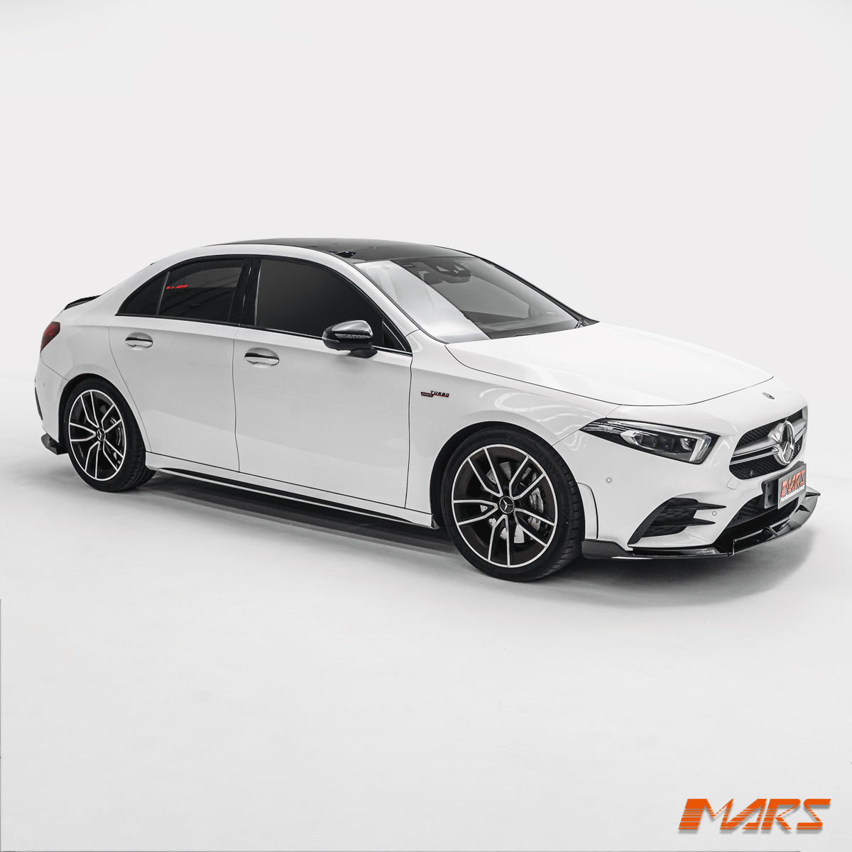 W177-S1-18-AMG-FBL-GB-XC-13.jpg