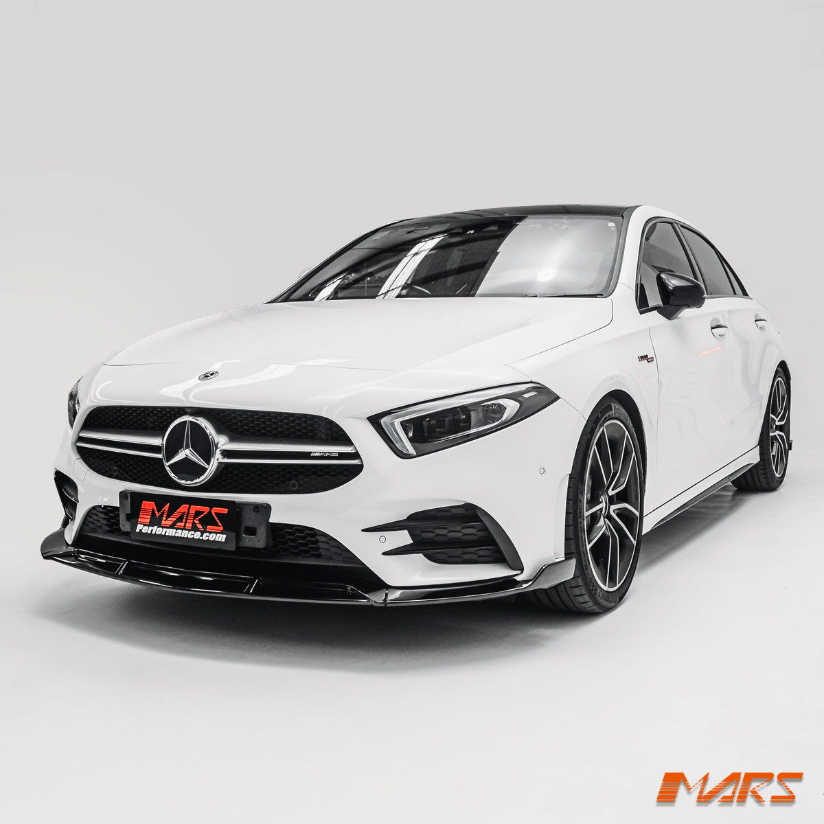 W177-S1-18-AMG-FBL-GB-XC-18.jpg