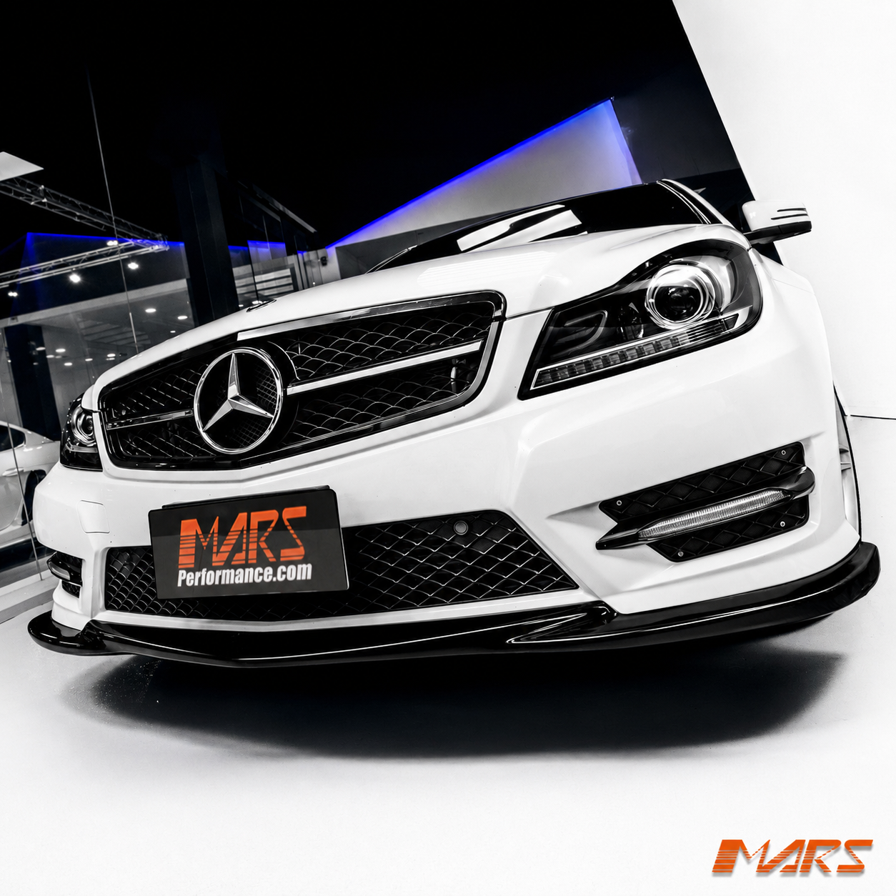 W204-AMG-S2-11-FBL-GB-AK-12.png