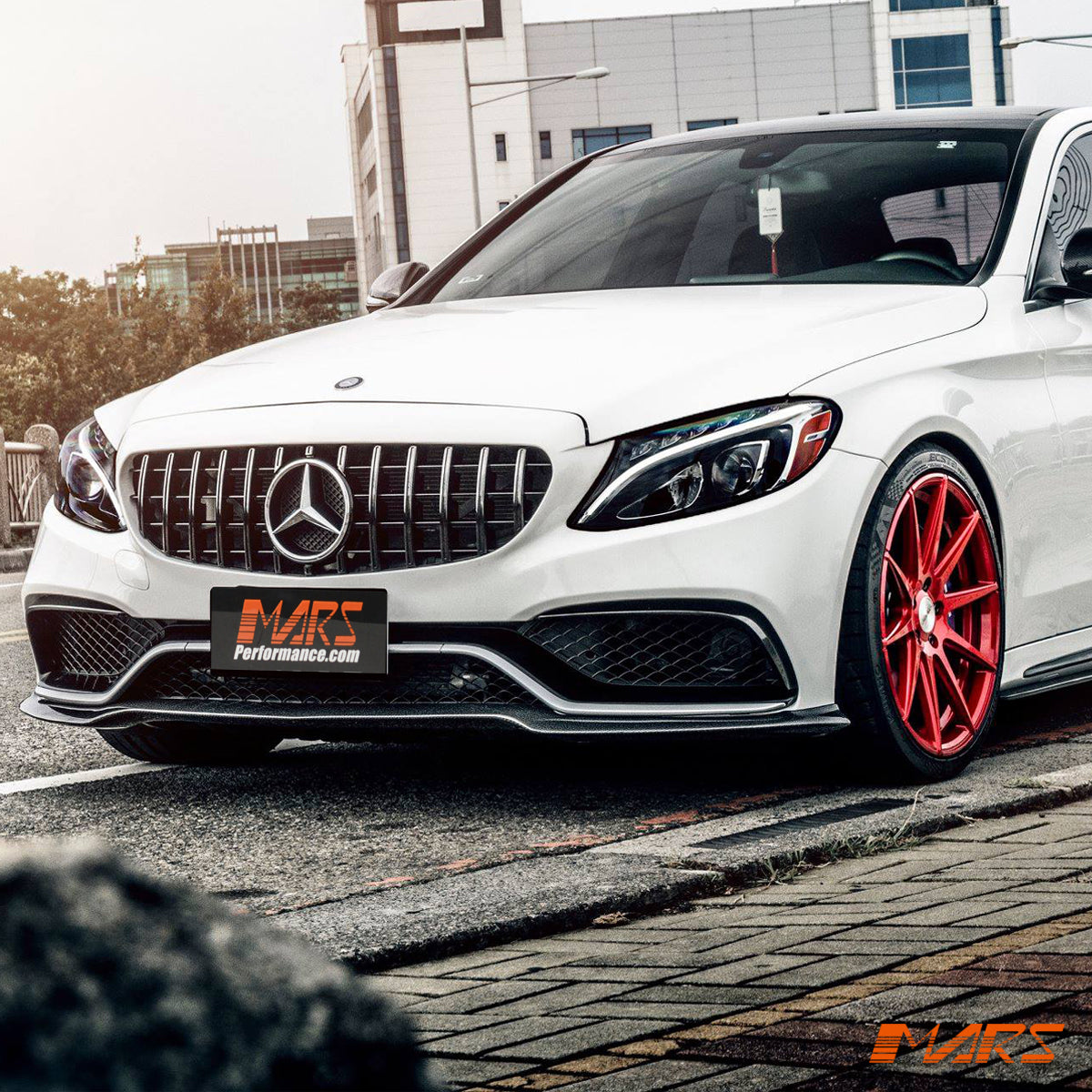 W205-S1-15-GT-FG-NH-GB-13.jpg