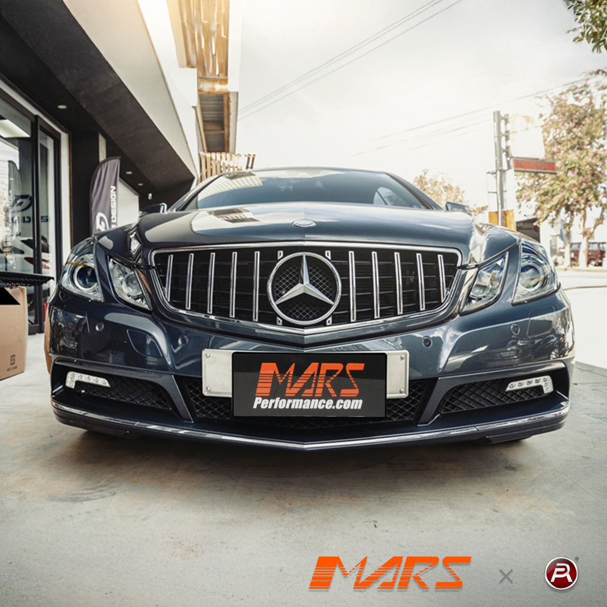 Gloss Black Panamericana Grille For Mercedes E-Class W207 (E300, E220) 2013-2016 – V6 Auto Parts