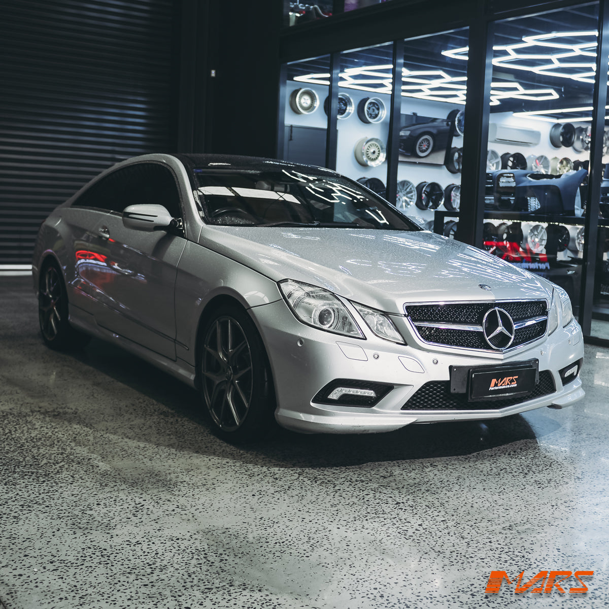 W207-S1-09-SLS-FG-CB-FS-13.jpg