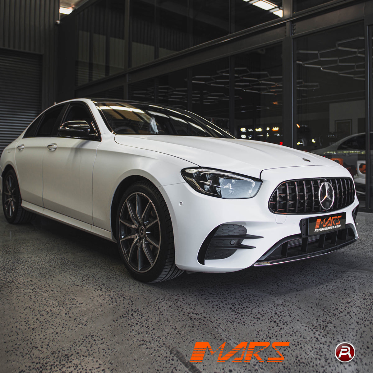W213-S2-20-AMG-GT-FG-GB-FS-13.jpg