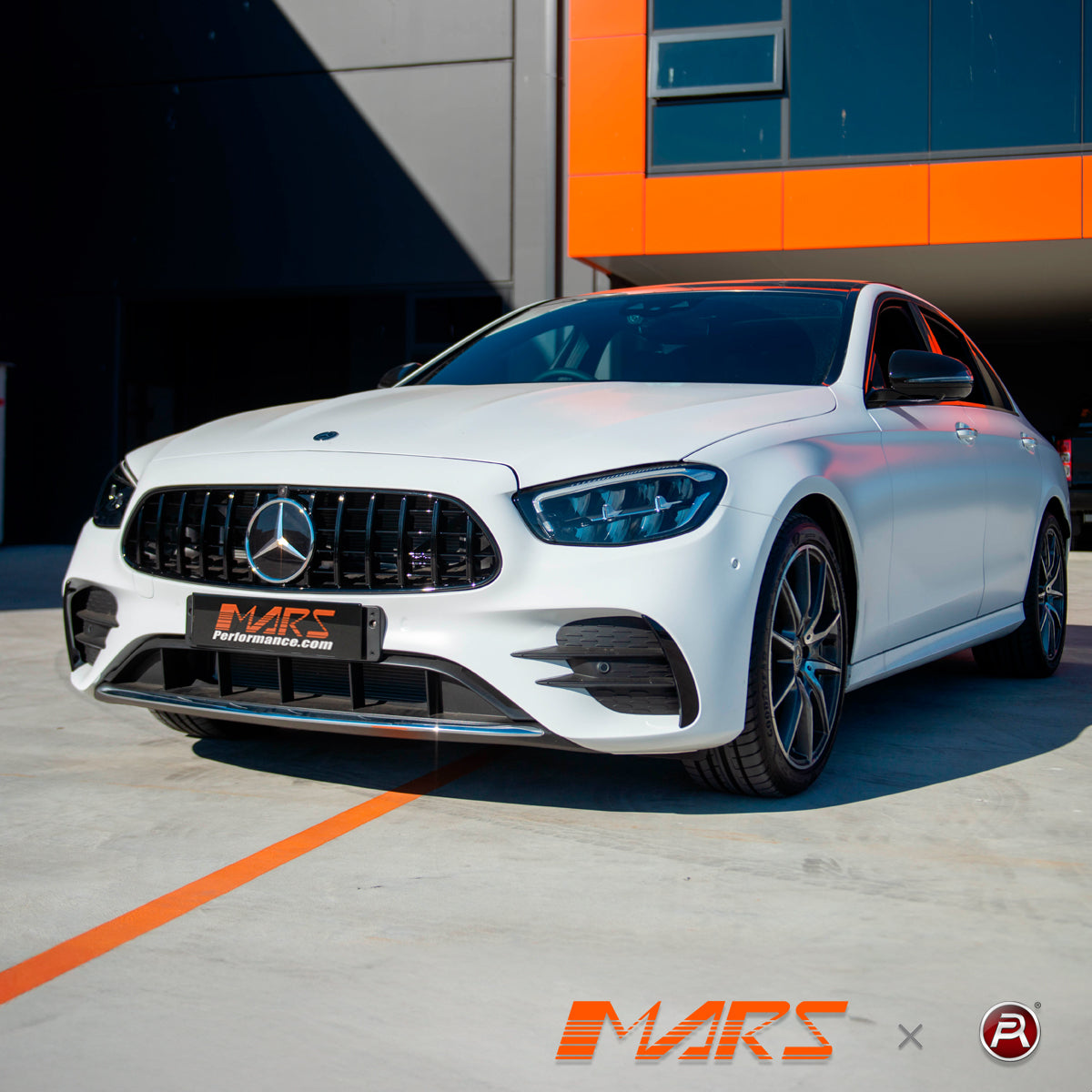 W213-S2-20-AMG-GT-FG-GB-FS-15.jpg
