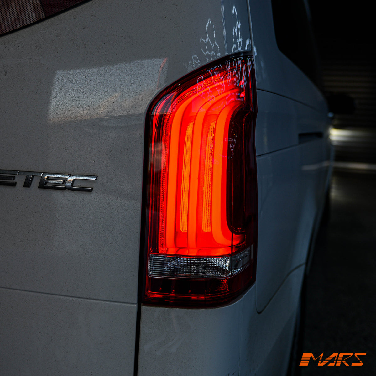 W447-3DT-SQ-WH-21.jpg