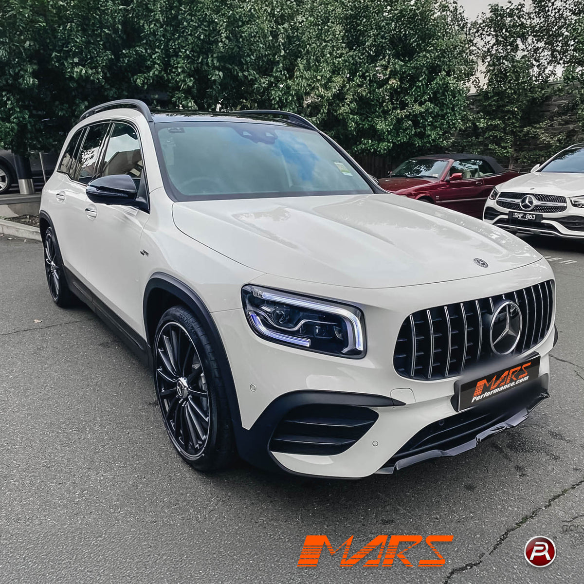 X247-GLB-S1-20-AMG-GT-FG-CB-FS-11.jpg