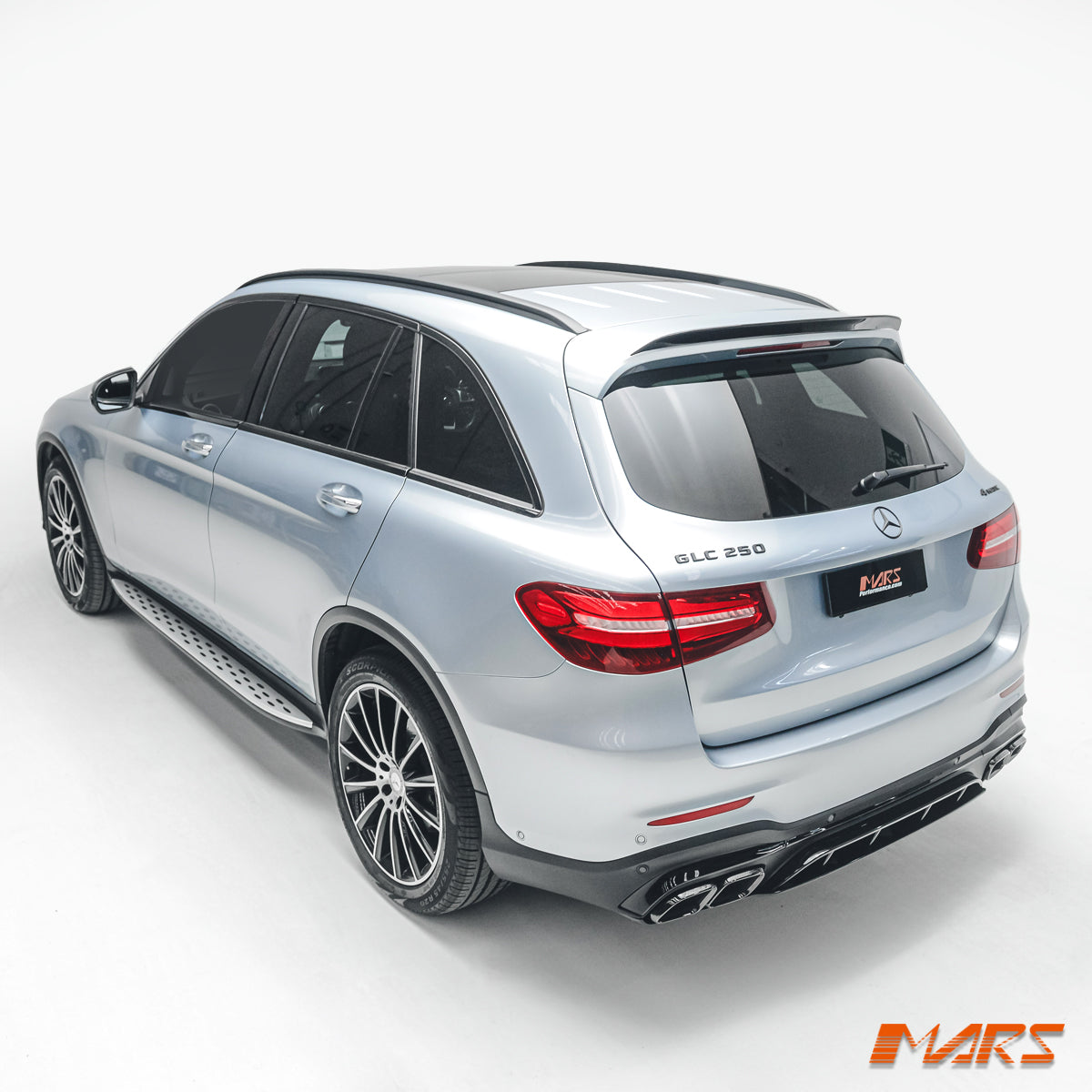 X253-GLC-AMG-RS-GB-16.jpg