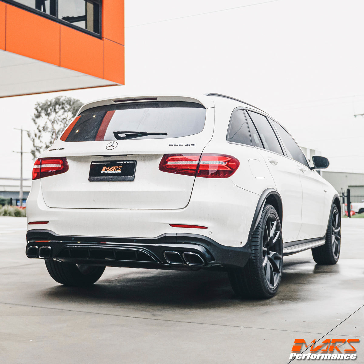 X253-S2-19-GLC63-RBD-GB-BF-21.jpg