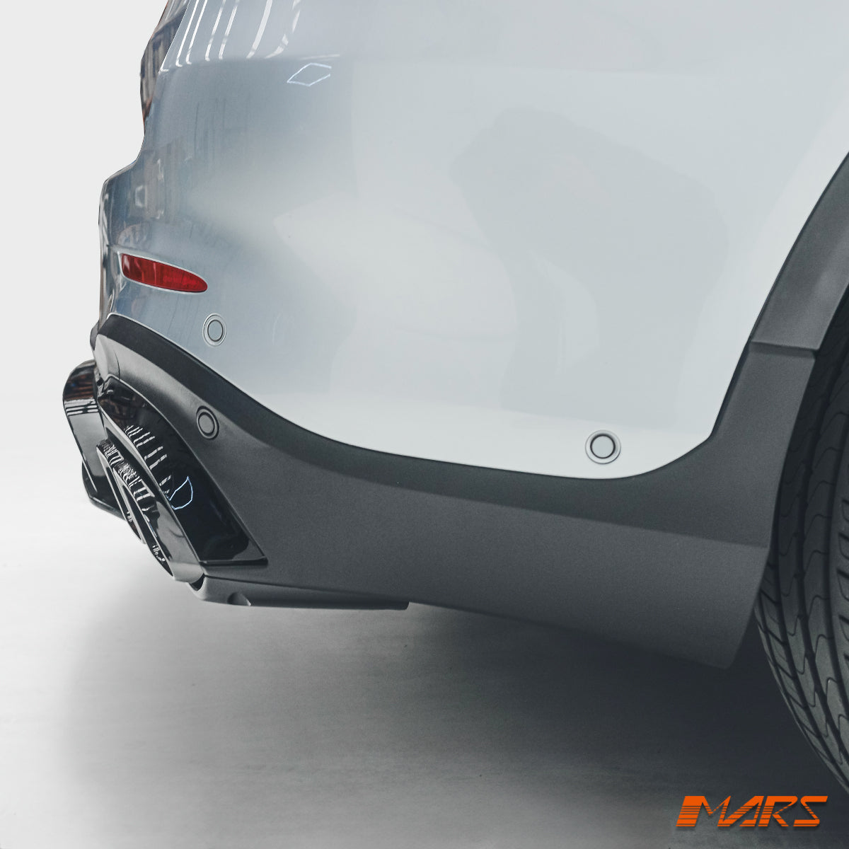 X253-S2-GLC63-RBD-GB-BF-13.jpg