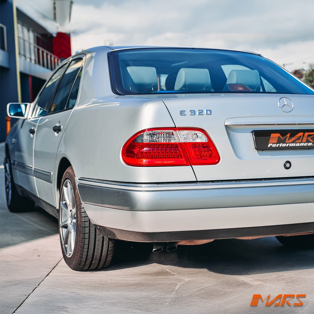 Clear Red LED Tail Lights for Mercedes - Benz E - Class W210 4 doors Sedan 1995 - 2002 - Mars Performance