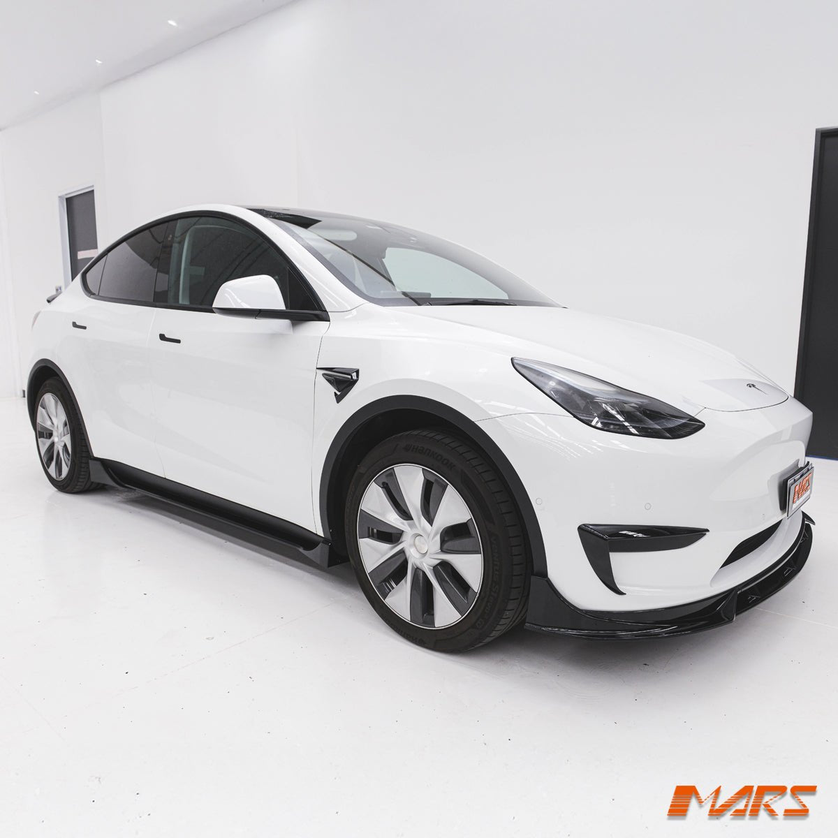 Gloss Black Aero DYNAMIC Front Bumper bar Side Blade Canard Spoiler BodyKit for Tesla Model Y 2022 - 2024 - Mars Performance