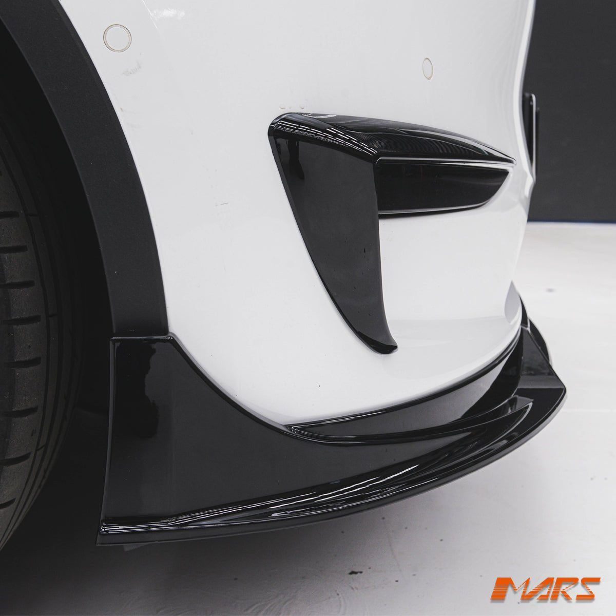 Gloss Black Aero DYNAMIC Front Bumper bar Side Blade Canard Spoiler BodyKit for Tesla Model Y 2022 - 2024 - Mars Performance