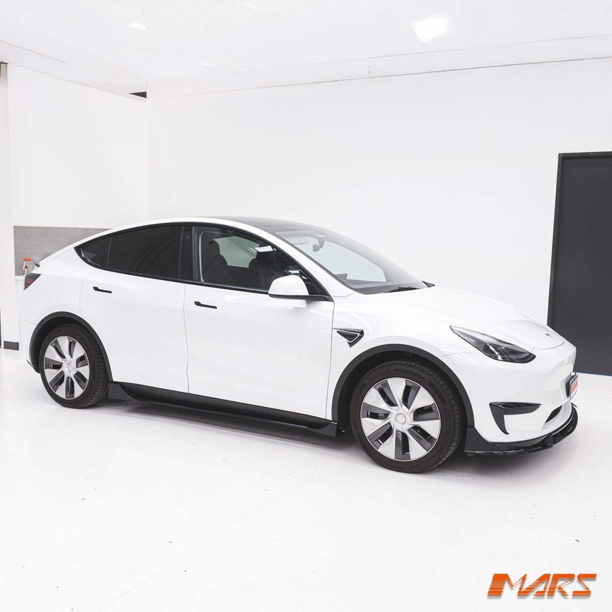 Gloss Black Aero DYNAMIC Front Bumper bar Side Blade Canard Spoiler BodyKit for Tesla Model Y 2022 - 2024 - Mars Performance
