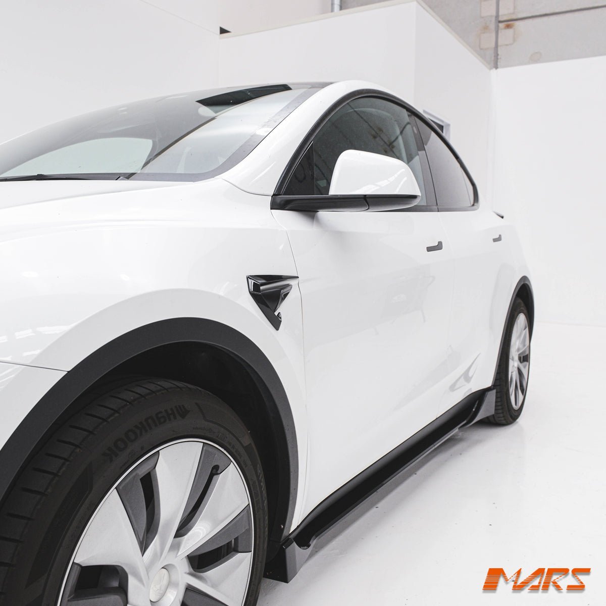 Gloss Black Aero DYNAMIC Lower Side Skirts Lip Spoiler BodyKit for Tesla Model Y 2022 - 2024 - Mars Performance