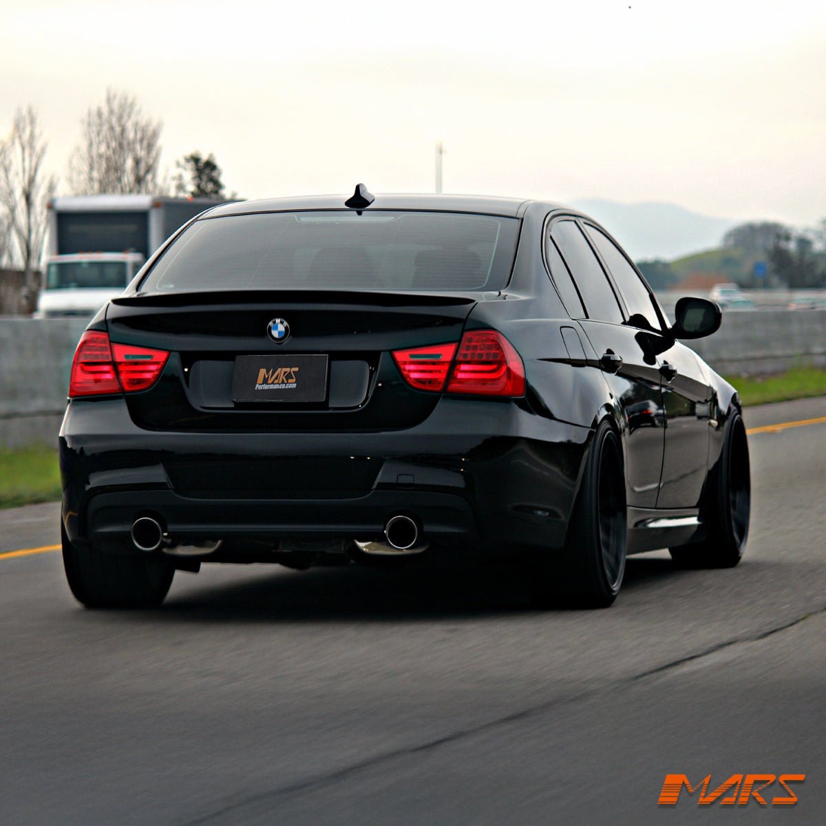 M Tech Sport Style Rear Bumper Bar Bodykit with Twin Exhaust Outlet for BMW 3 Series E90 Sedan 335i 2005 - 2011 - Mars Performance
